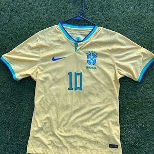 Vintage Nike Brazil Neymar CBF #10 Soccer Jersey Yellow Size M